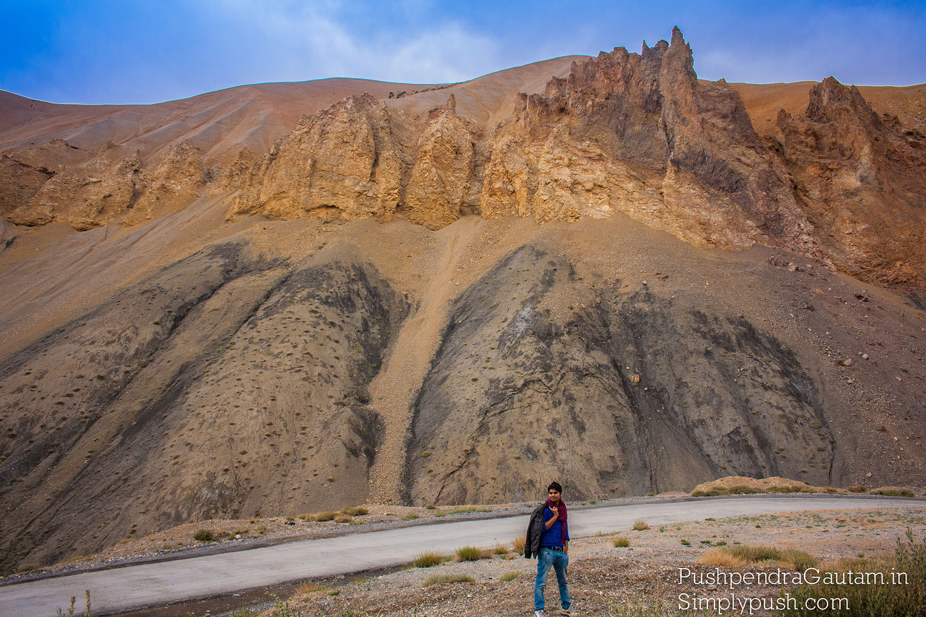 Leh-manali-road-trip-pics-manali-leh-route-plan-how-to-plan-a-trip-to-leh-manali-highway-on-bike-pushpendragautam-pics-event-photographer-india